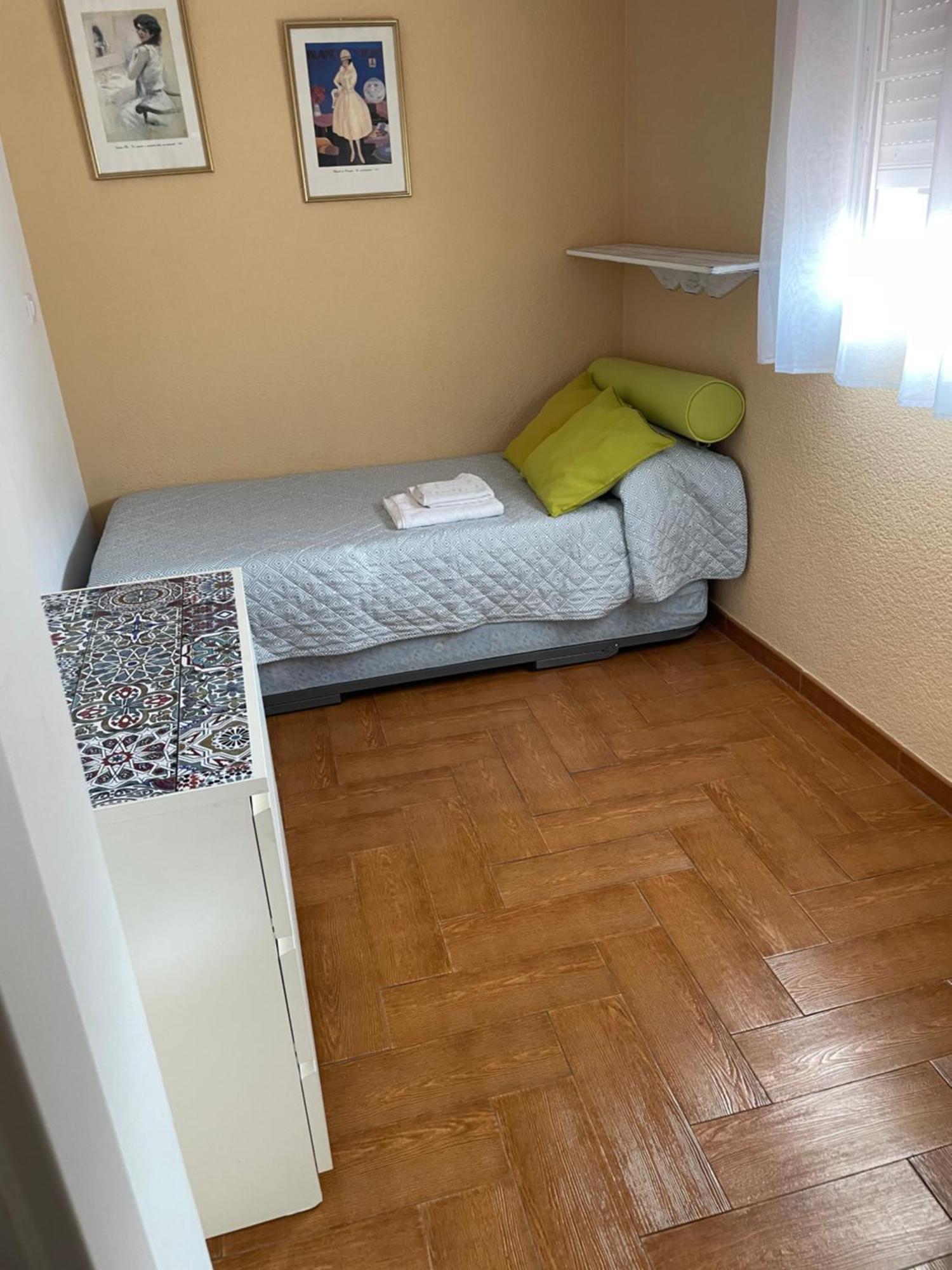 Familia Anfitriona Acoge Apartment เซบีญา ภายนอก รูปภาพ