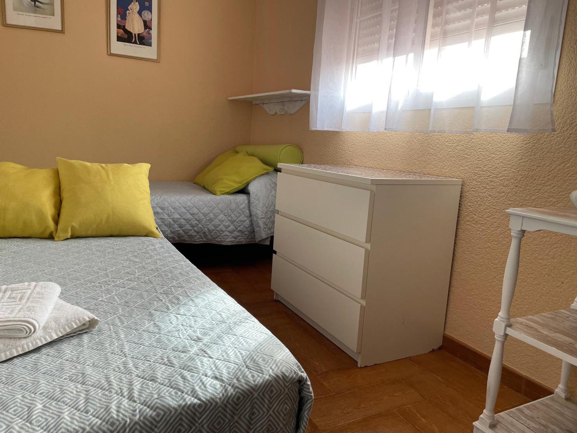 Familia Anfitriona Acoge Apartment เซบีญา ภายนอก รูปภาพ